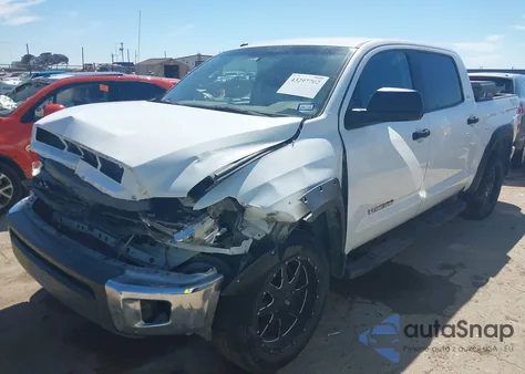 2015 Toyota Tundra Sr5 4.6L V8 z USA, uszkodzony, nr VIN 5TFEM5F10FX084229